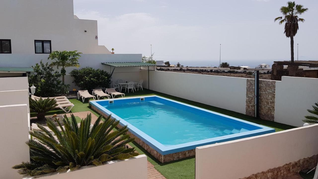 Casa Roja - Kleine Ferienanlage Mit Salzwasser Pool Im Zentrum Tias - Fiesta Prohibidos Tatil Evi *